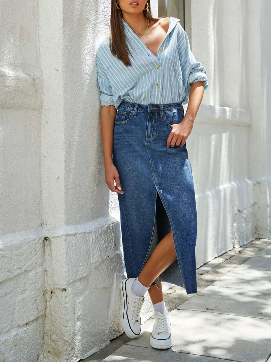 Inaya | Chic Side-Slit Midi Denim Skirt