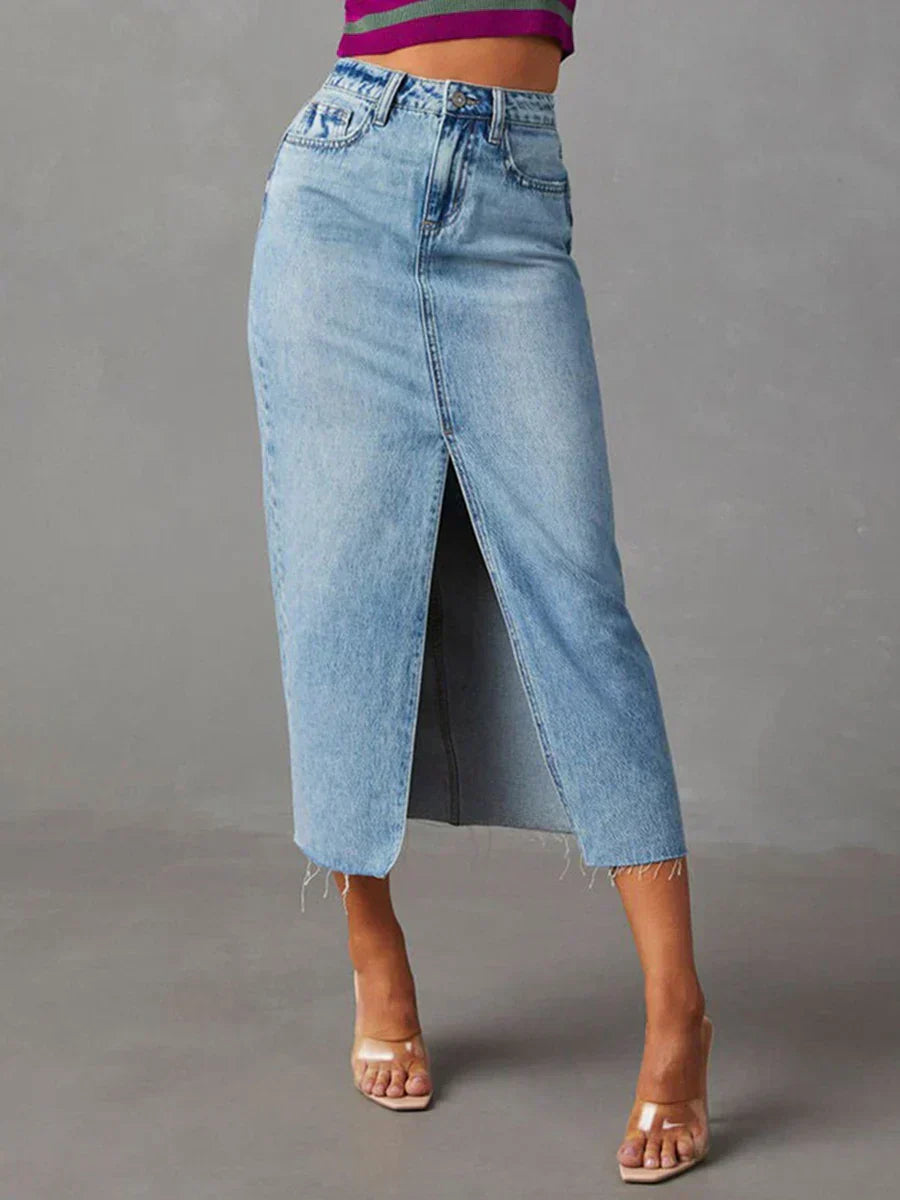 Inaya | Chic Side-Slit Midi Denim Skirt
