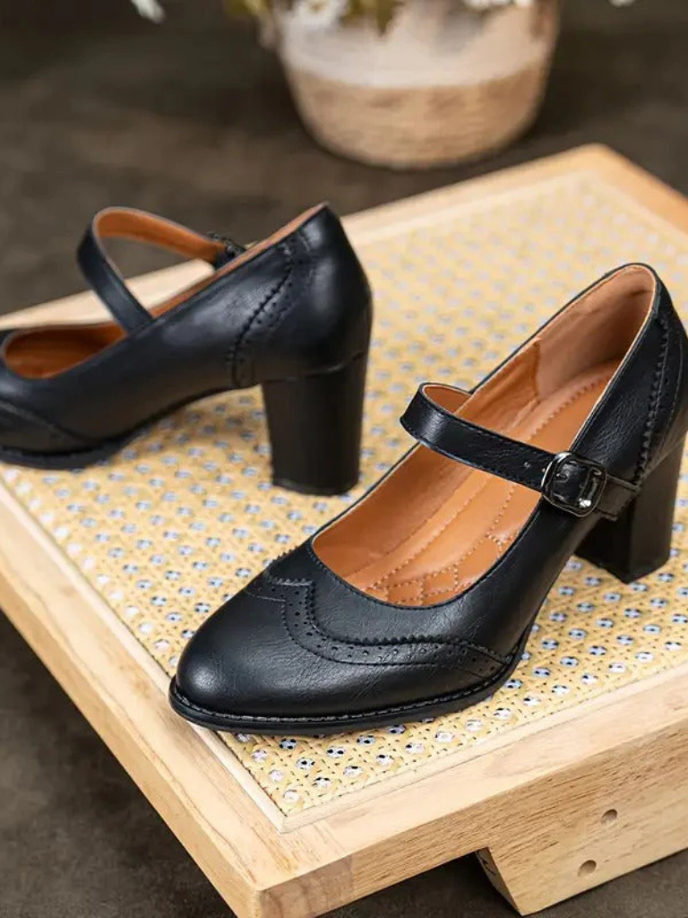AIDA CLASSIC MARY JANE HEELS