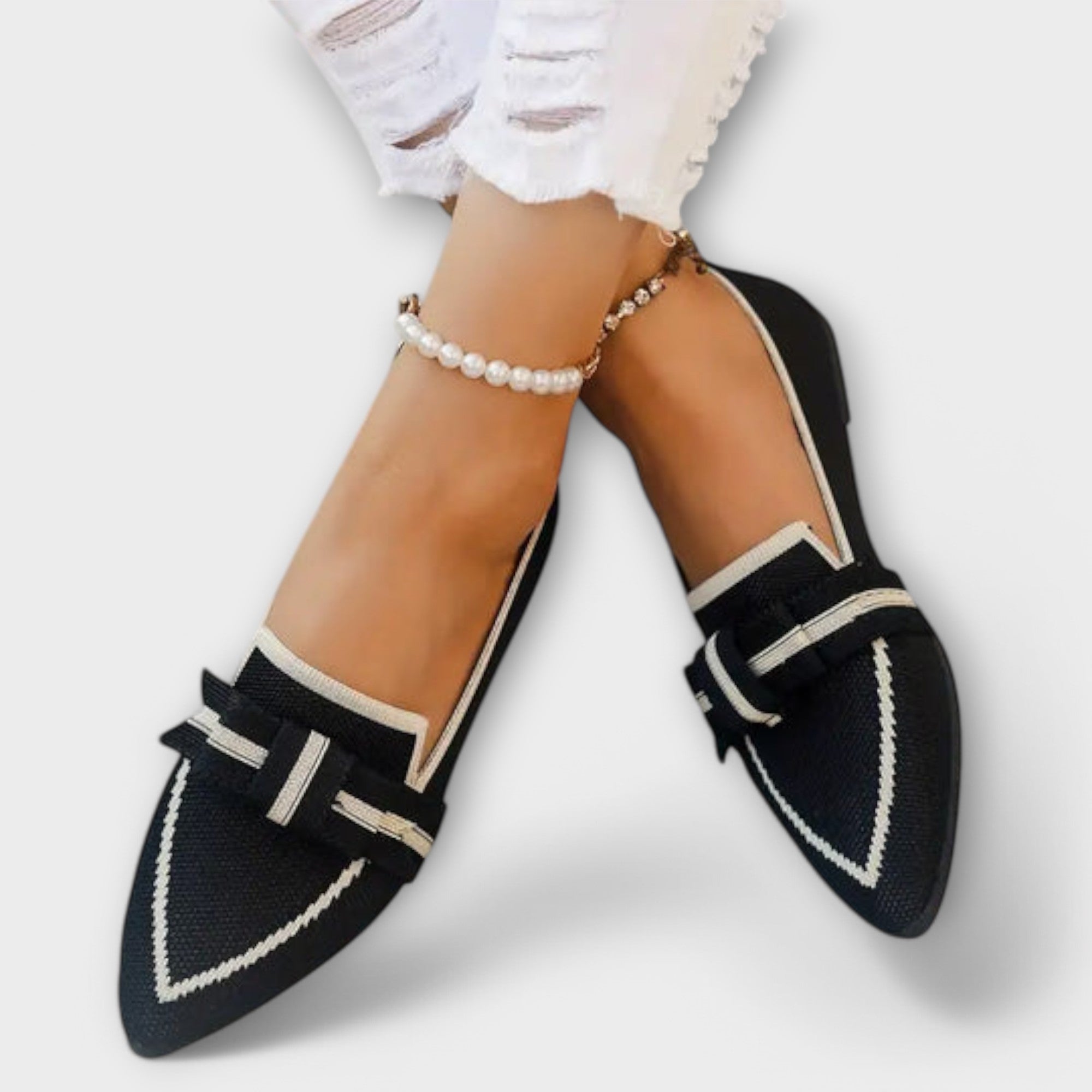 Women's Flat Shoes with Knotted Design