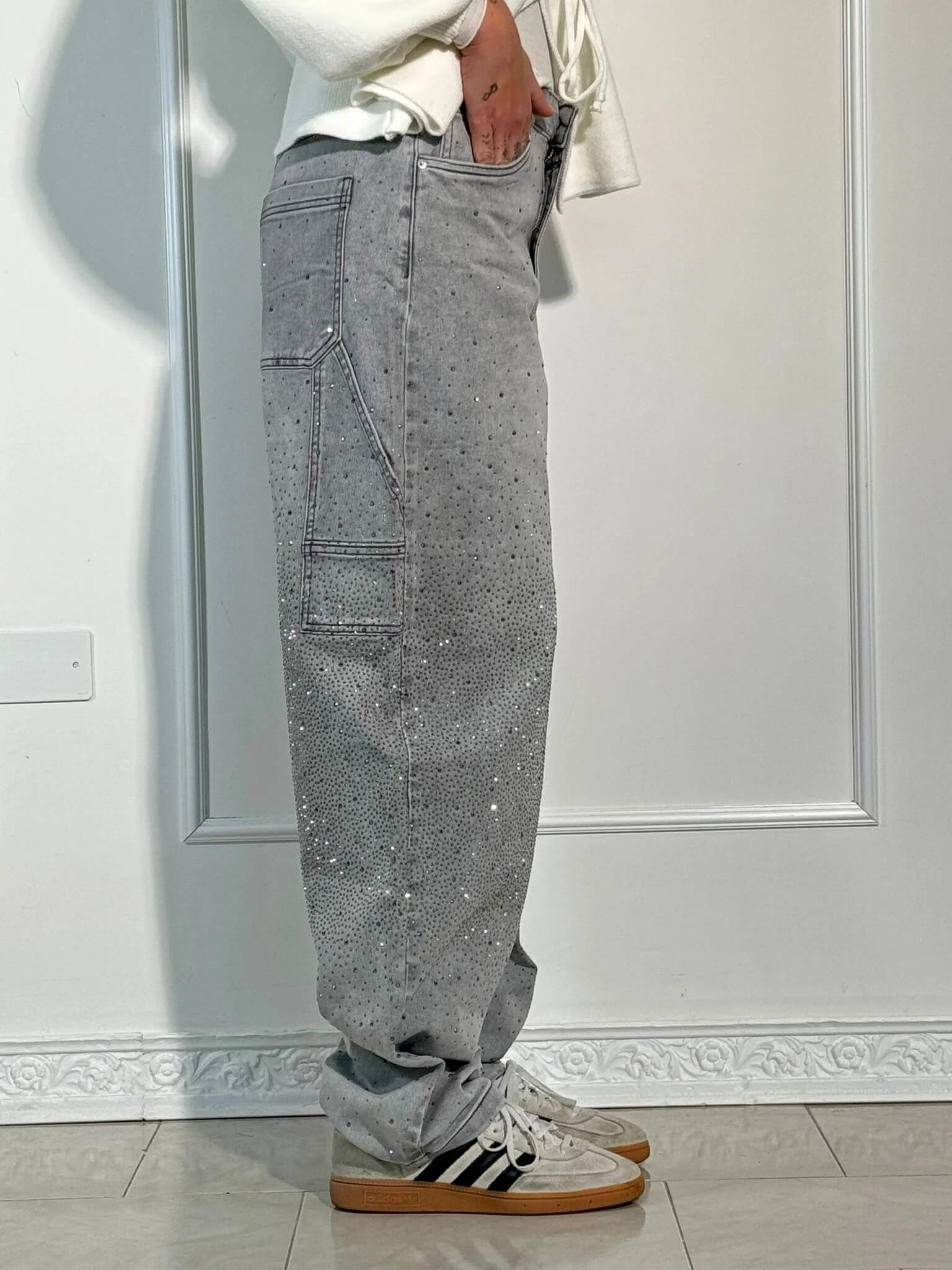 Vida | Diamond-Embellished Statement Jeans