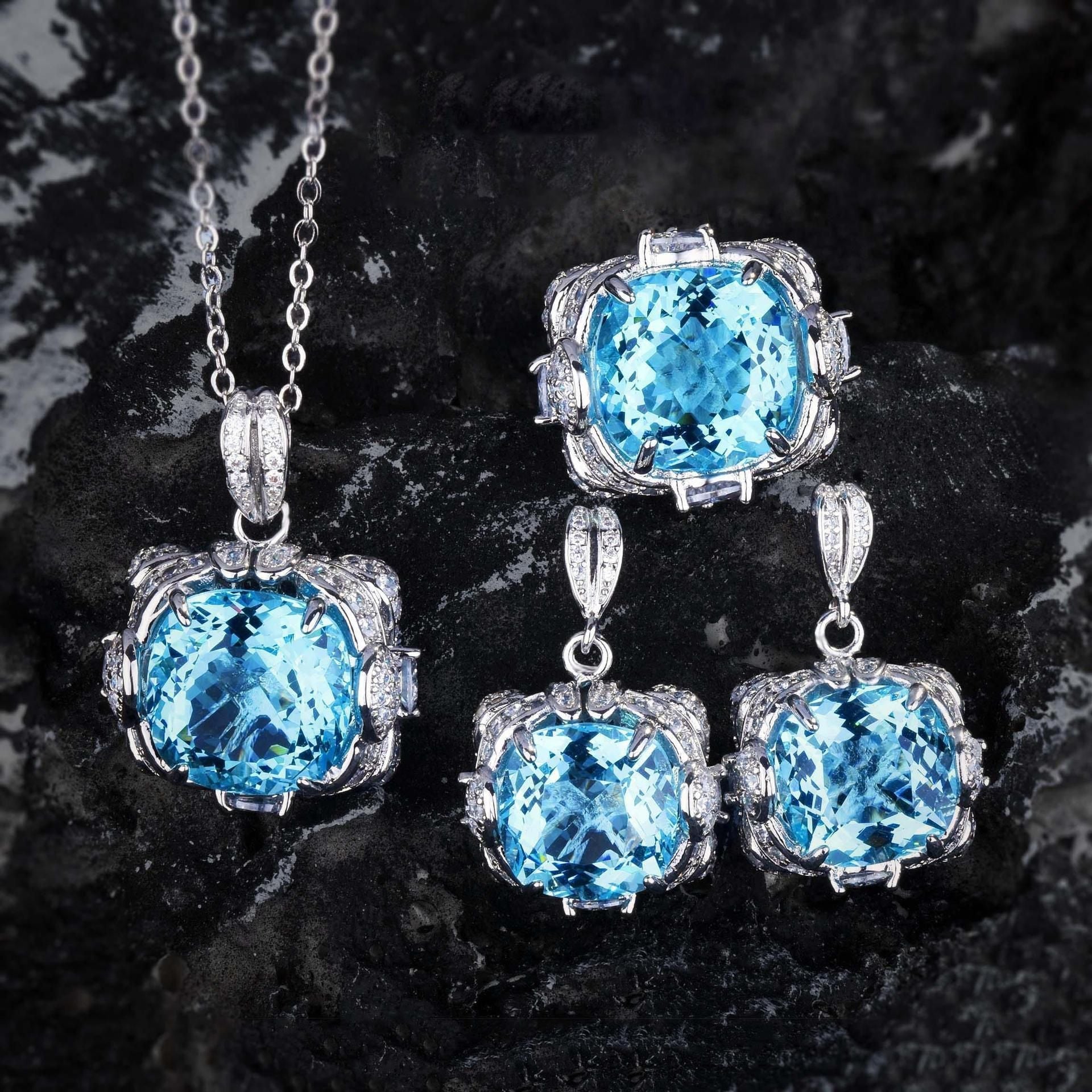 Velora Thandrelle Aquamarine Set | White Gold