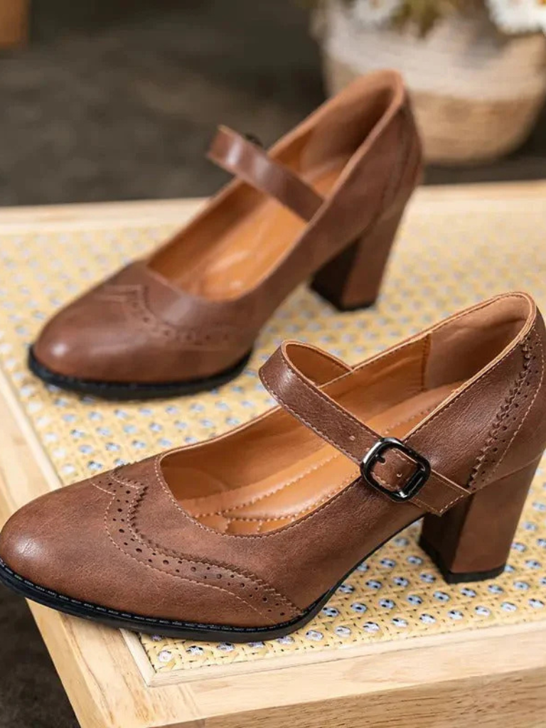 AIDA CLASSIC MARY JANE HEELS