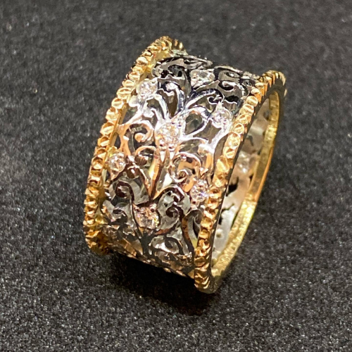 Mika - Vintage Zirconia Oak Leaf Ring
